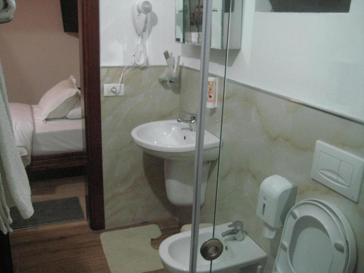 Drini Hotel Rrashbull Exterior foto
