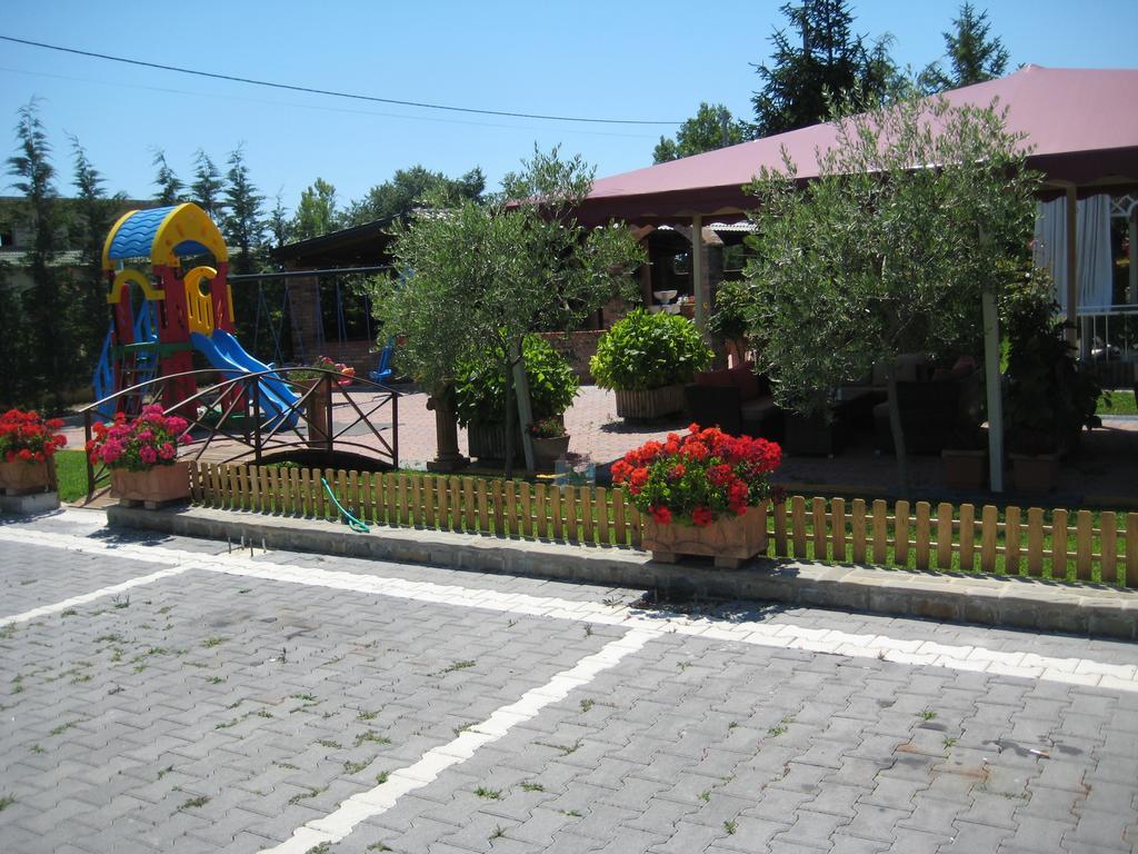 Drini Hotel Rrashbull Exterior foto
